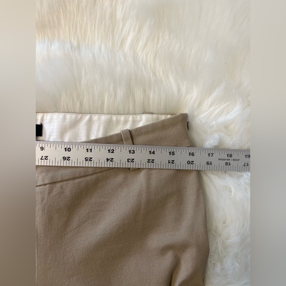 Babaton Aritzia Bi-Stretch ankle slim leg pants size 10 color tan - Picture 9 of 9